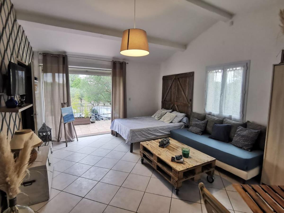 Chambre Nature Le Thoronet Exterior photo