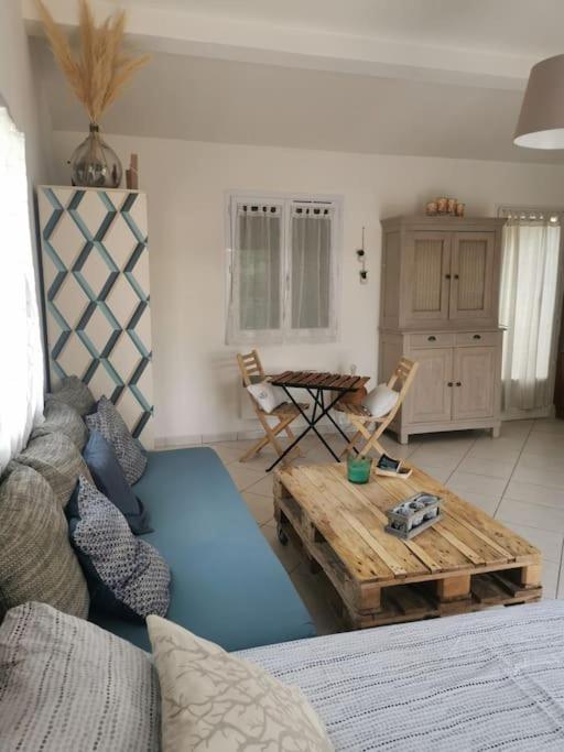 Chambre Nature Le Thoronet Exterior photo
